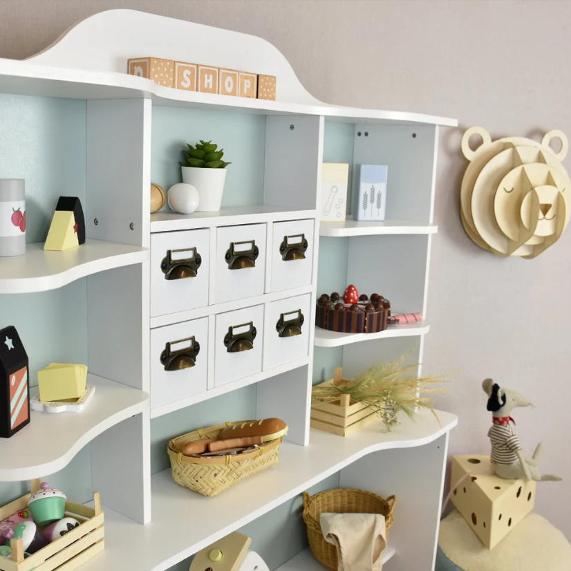 Kinder Kaufladen aus Holz mit Verkaufstheke und Regalen